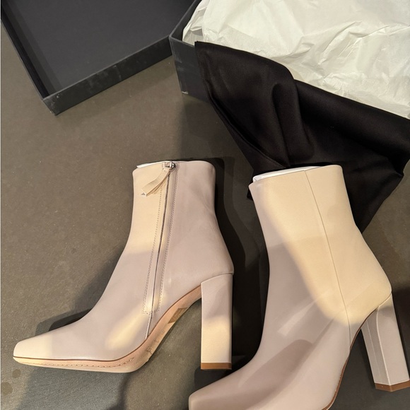 Theory Slim Square Boot in cement size 36 - Picture 6 of 7